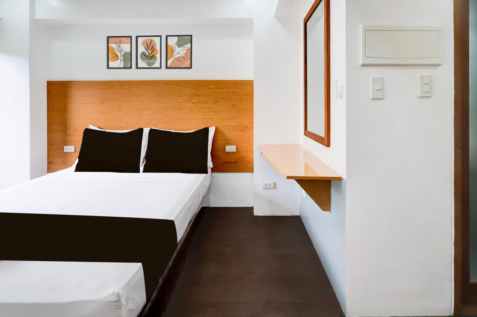 Collection O Brblock Boutique & Residences, Santa Cruz Olympia, Makati ماكاتي المظهر الخارجي الصورة